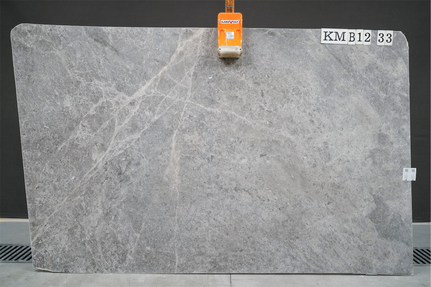 TUNDRA MEDIUM - KAMER MARBLE