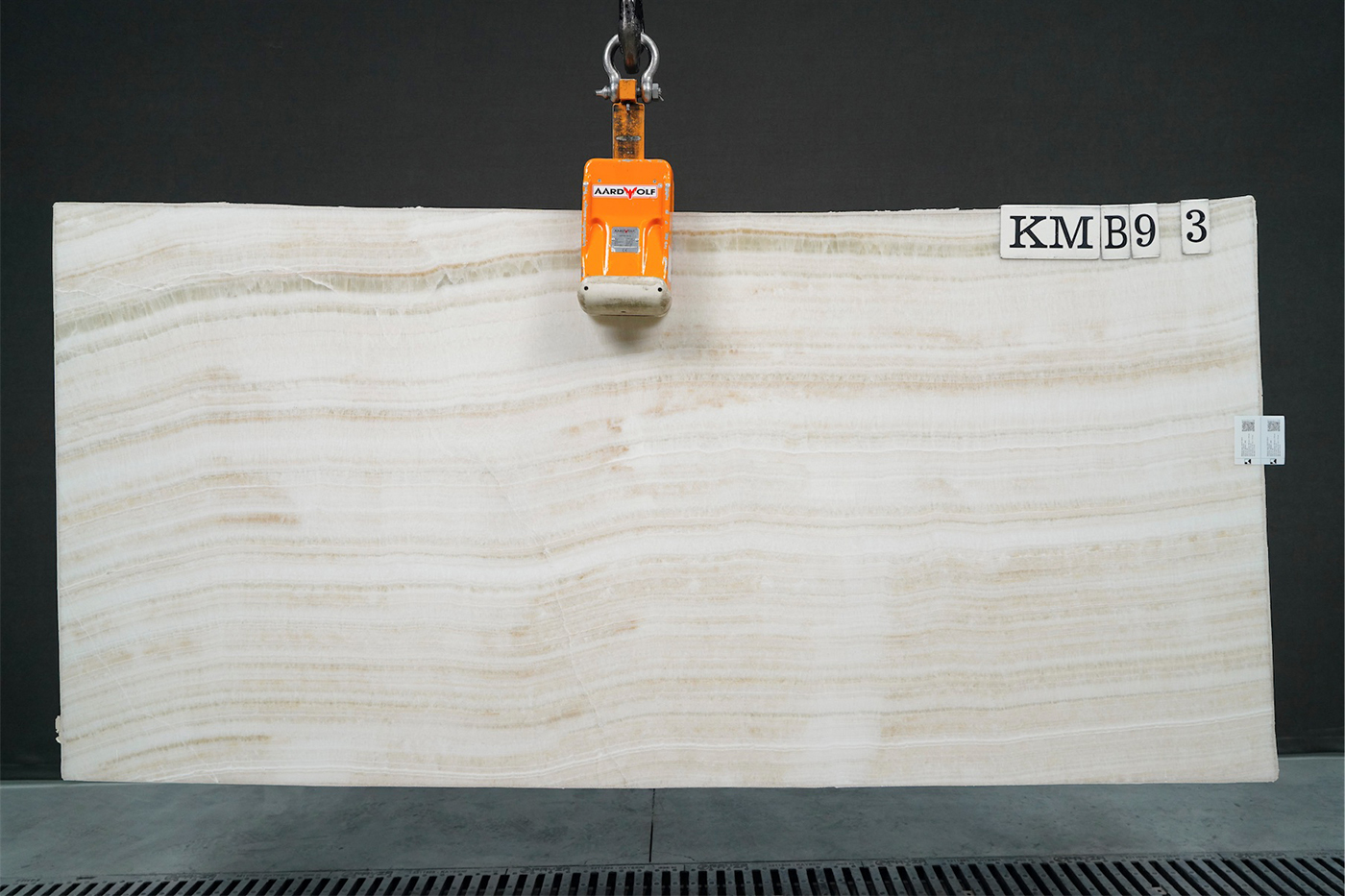 WHITE ONYX (VC) KAMER MARBLE