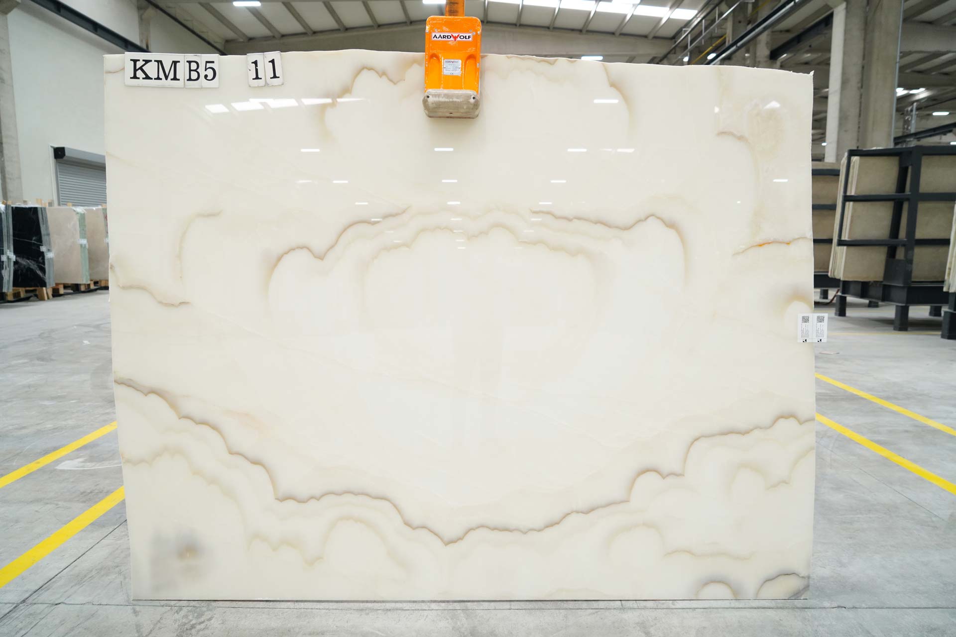 WHITE PURE ONYX KAMER MARBLE